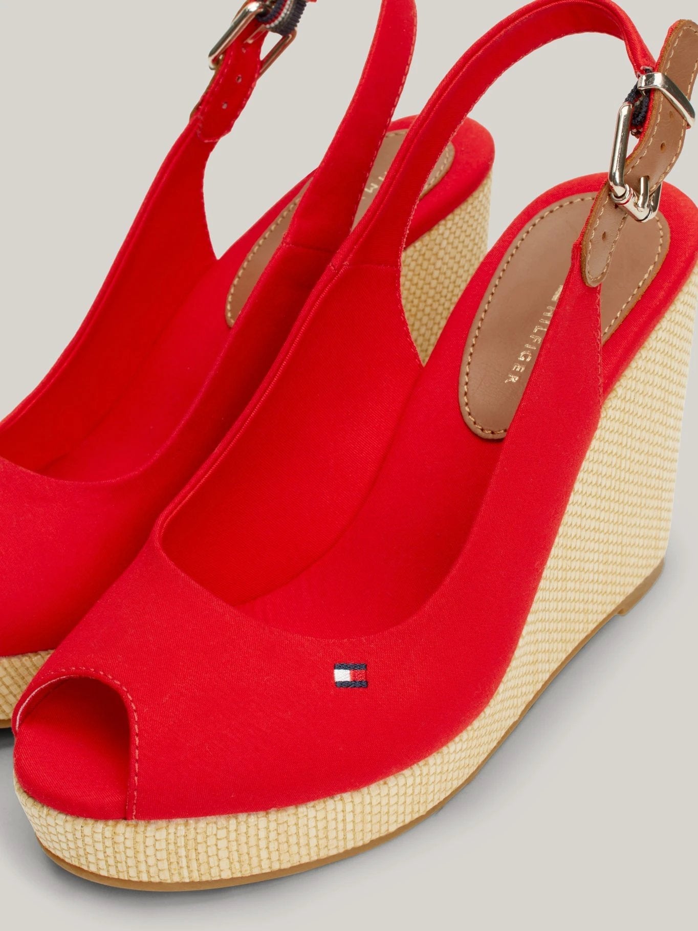 Sandalias Tommy Hilfiger P/ Damas by Tommy Hilfiger