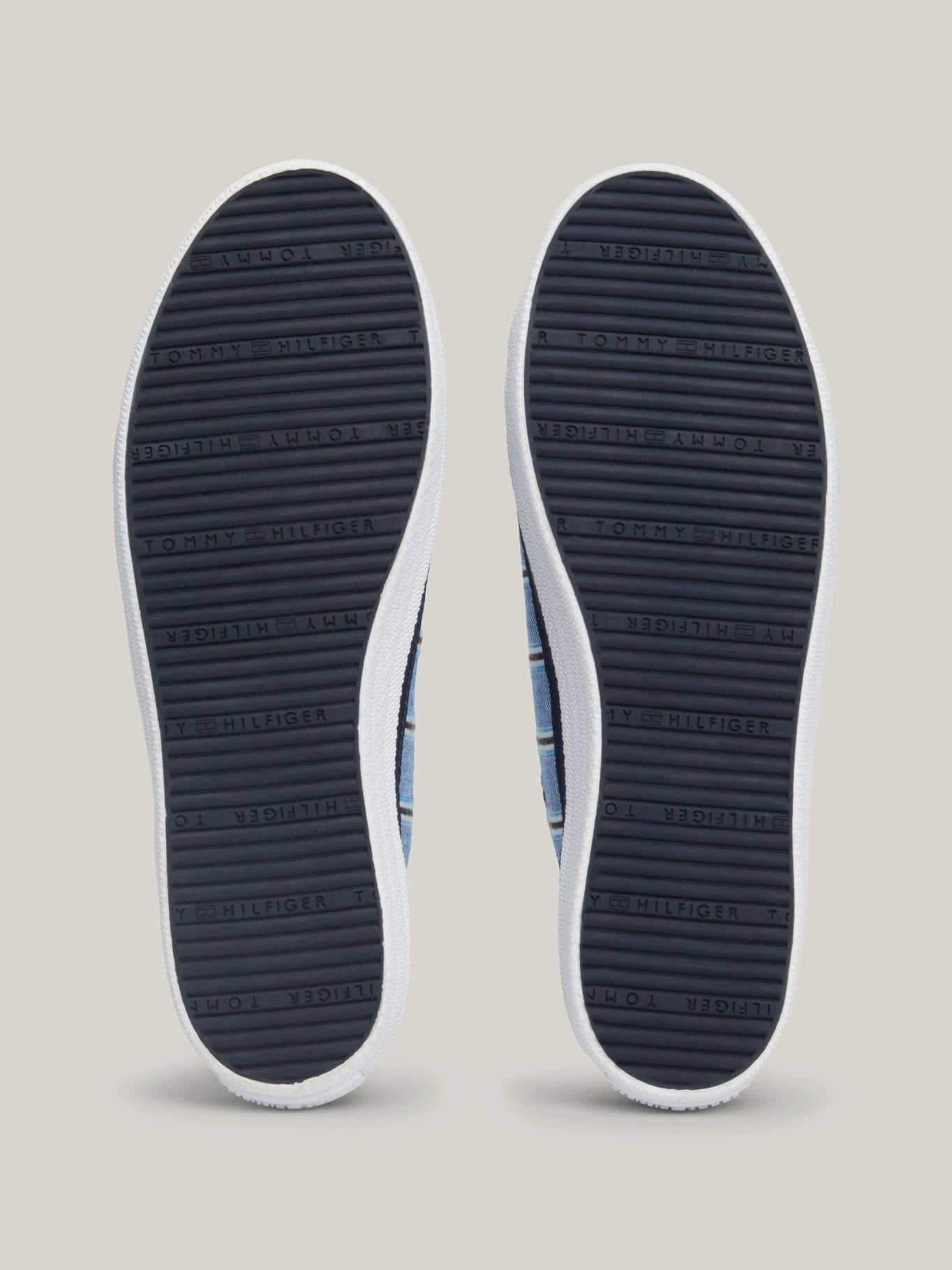 Tenis Tommy Hilfiger Para Damas by Tommy Hilfiger