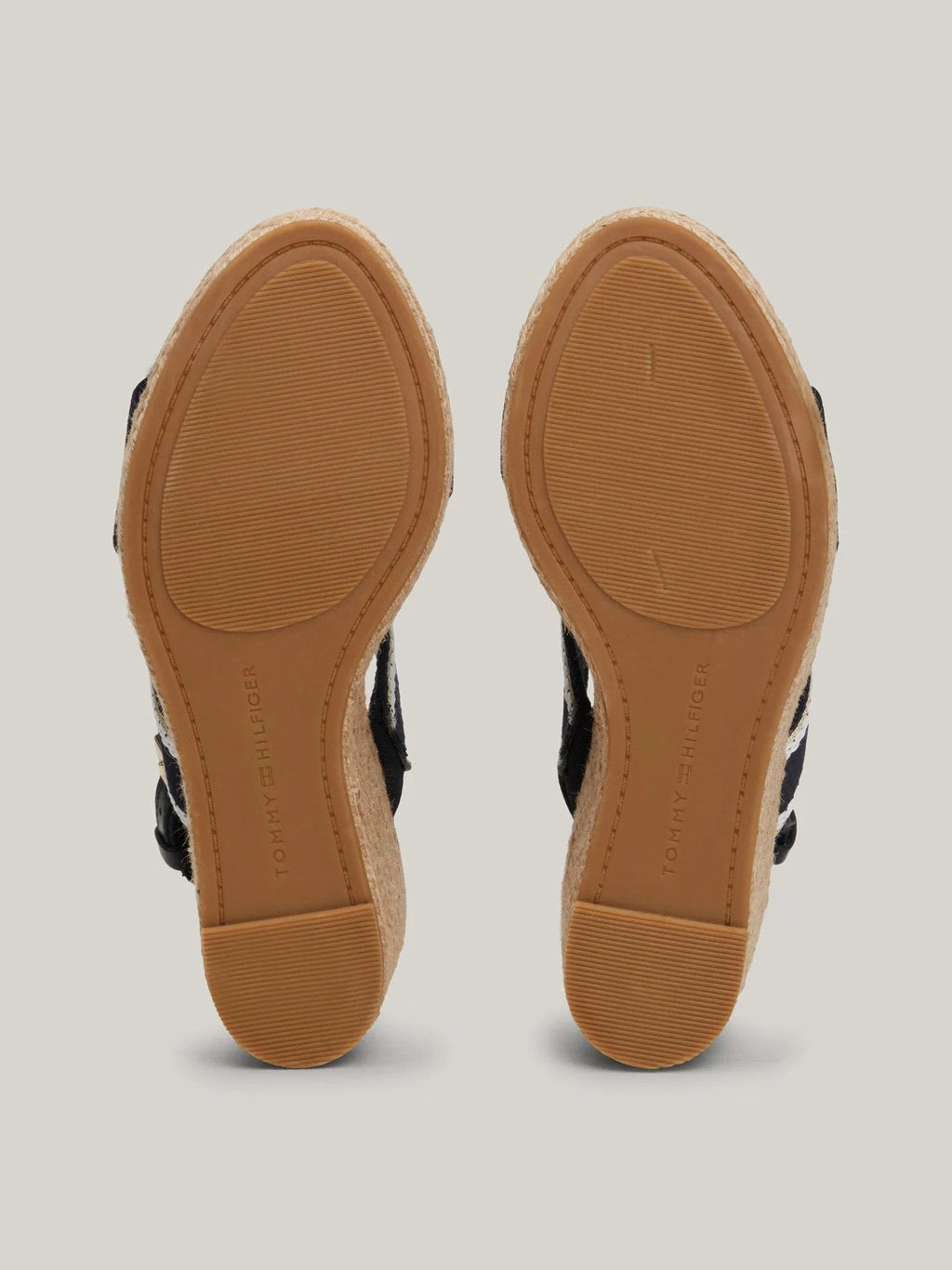 Sandalias Tommy Hilfiger P/ Damas by Tommy Hilfiger