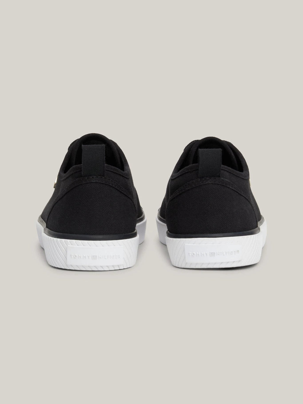 Tenis Tommy Hilfiger Para Damas by Tommy Hilfiger