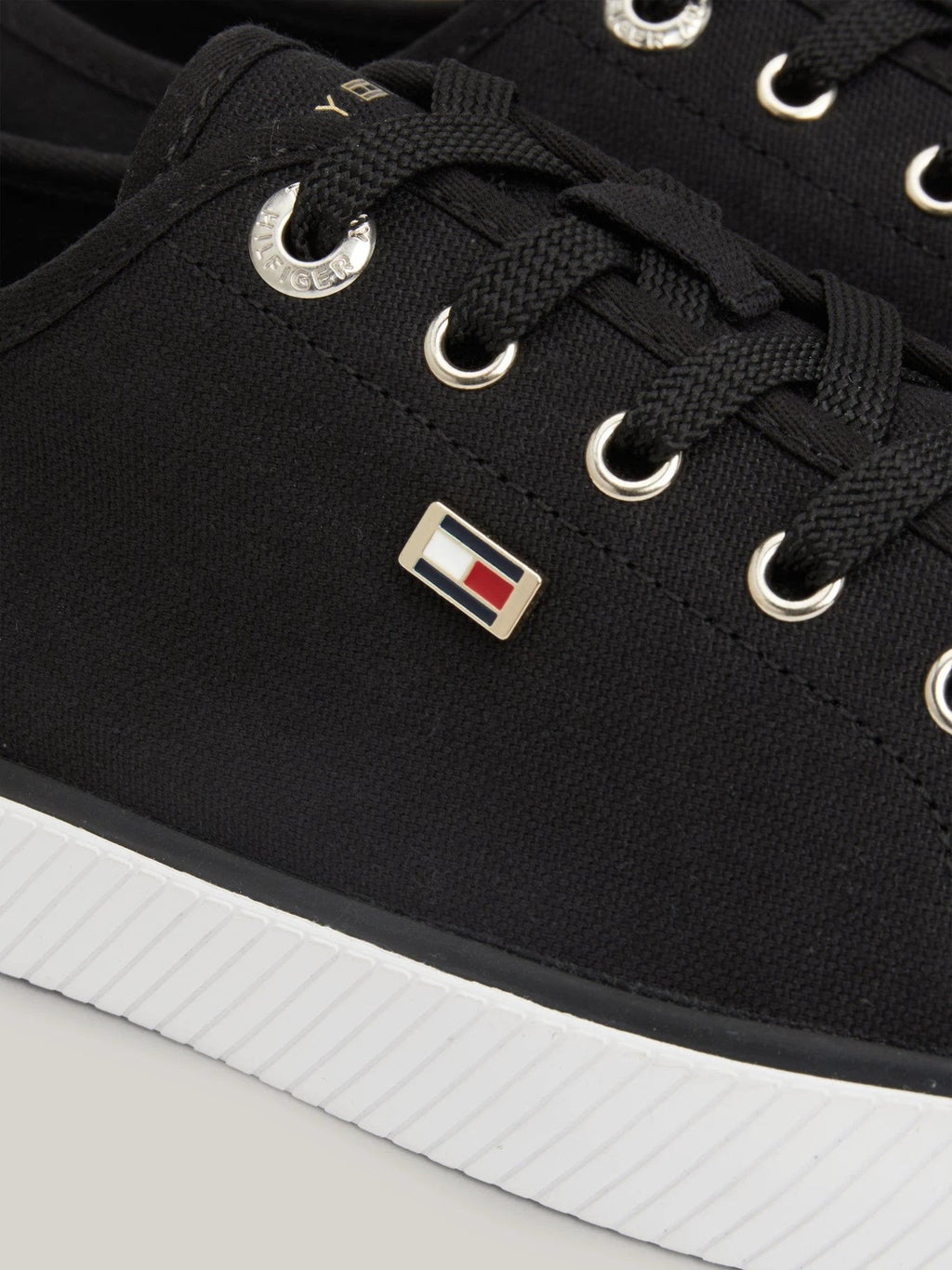 Tenis Tommy Hilfiger Para Damas by Tommy Hilfiger