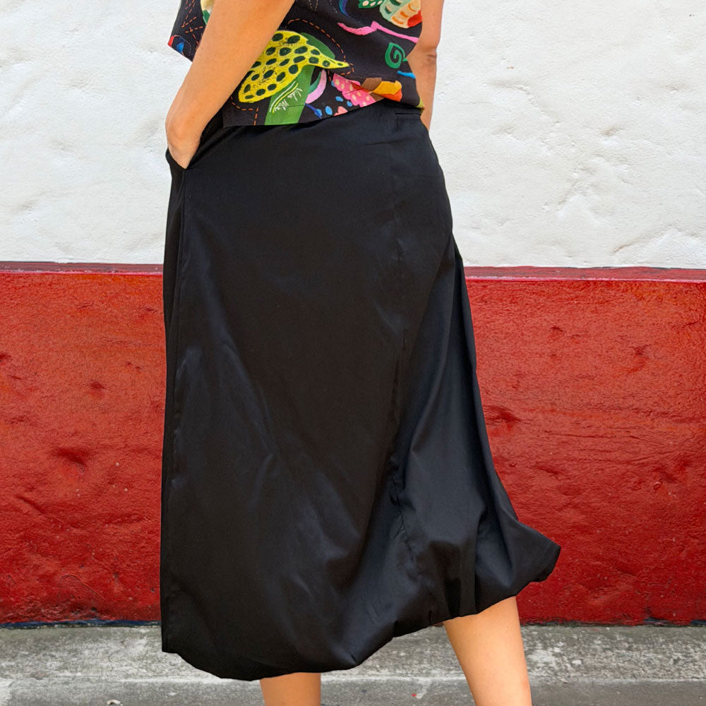 black poplin balloon skirt lifestyle shot full length