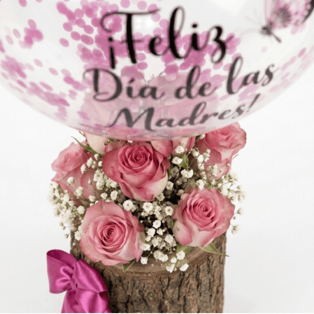 Arreglo de 12 rosas importadas y follaje - base de tronco con globo personalizado
