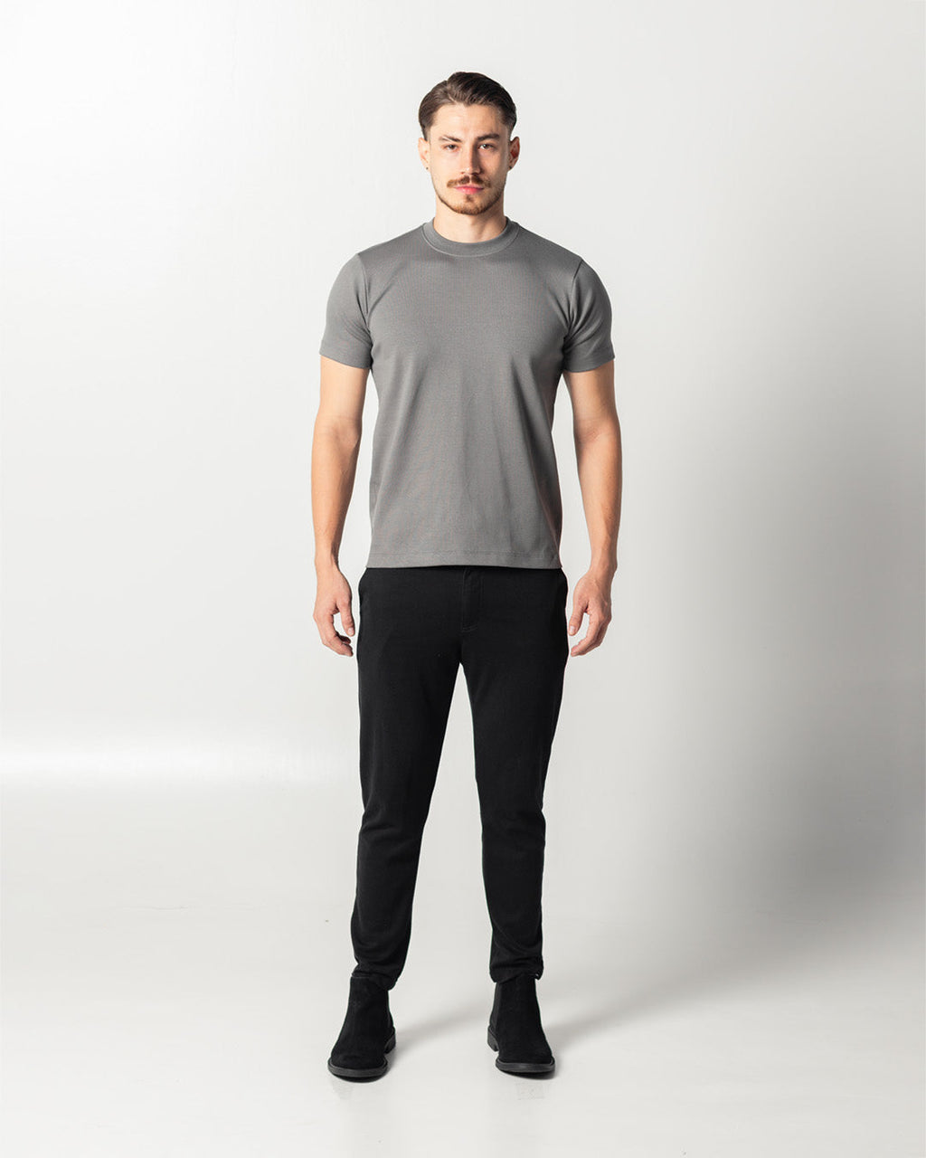 gris plomo