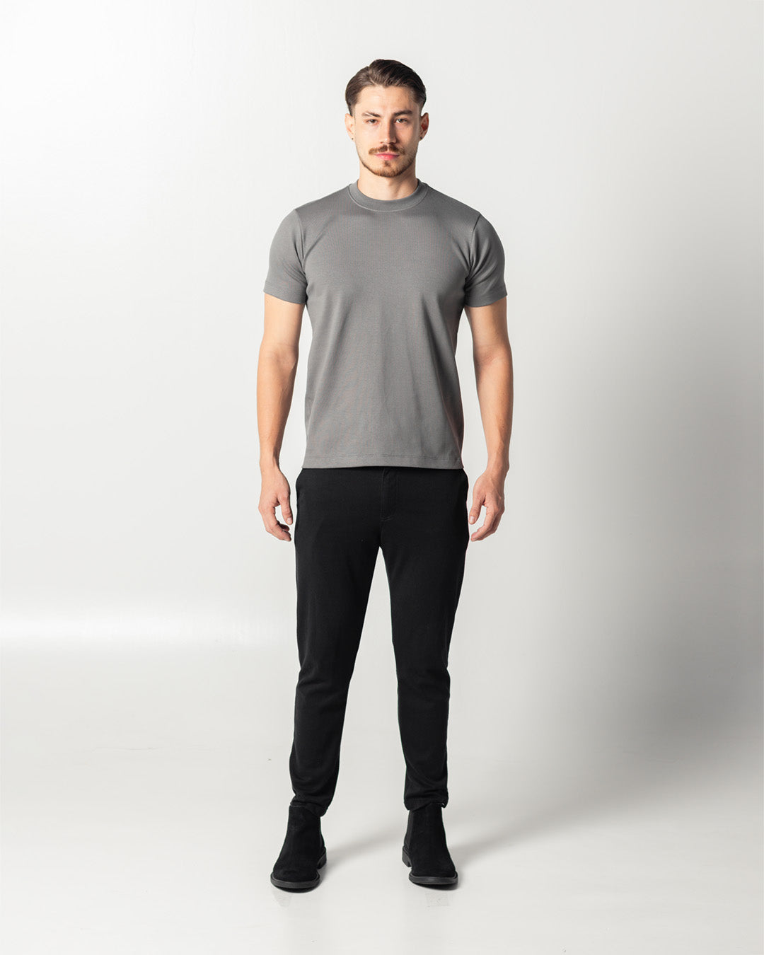 gris plomo