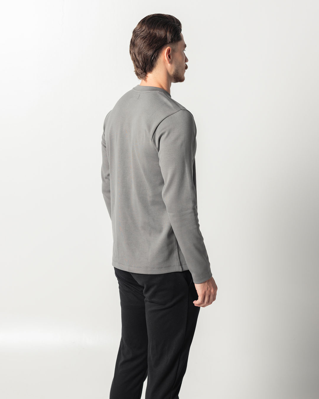 gris plomo