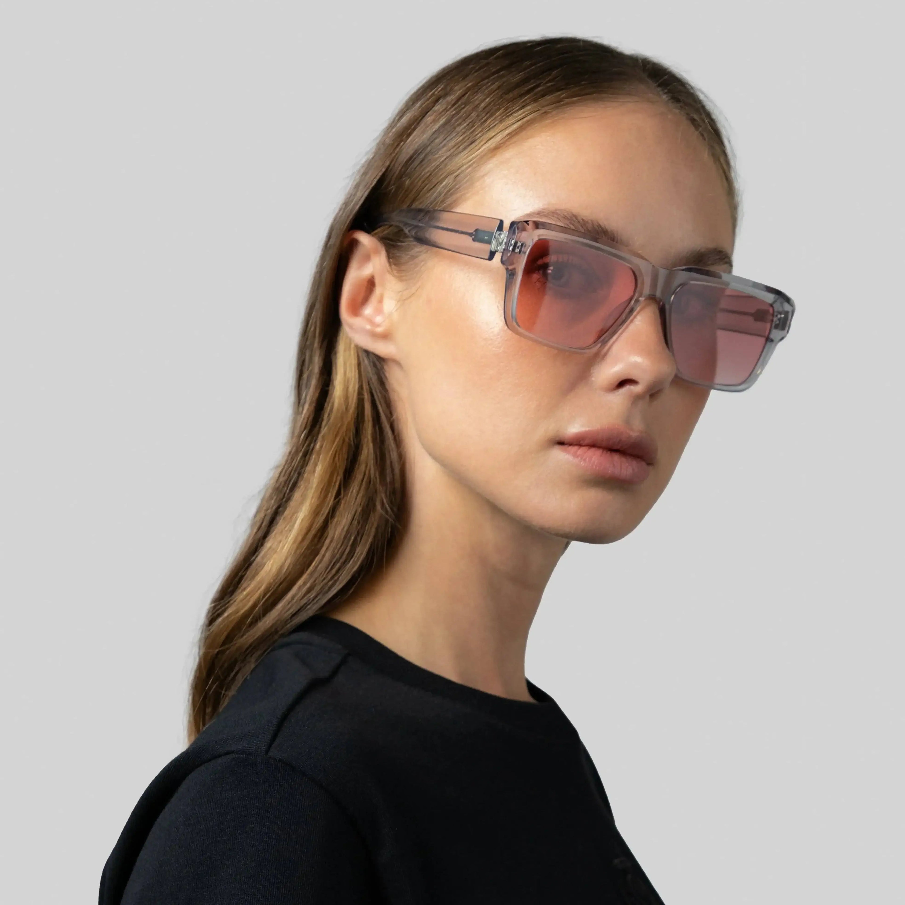 IREN SUNGLASSES TANSPARENT GRADIENT PINK - Monastery