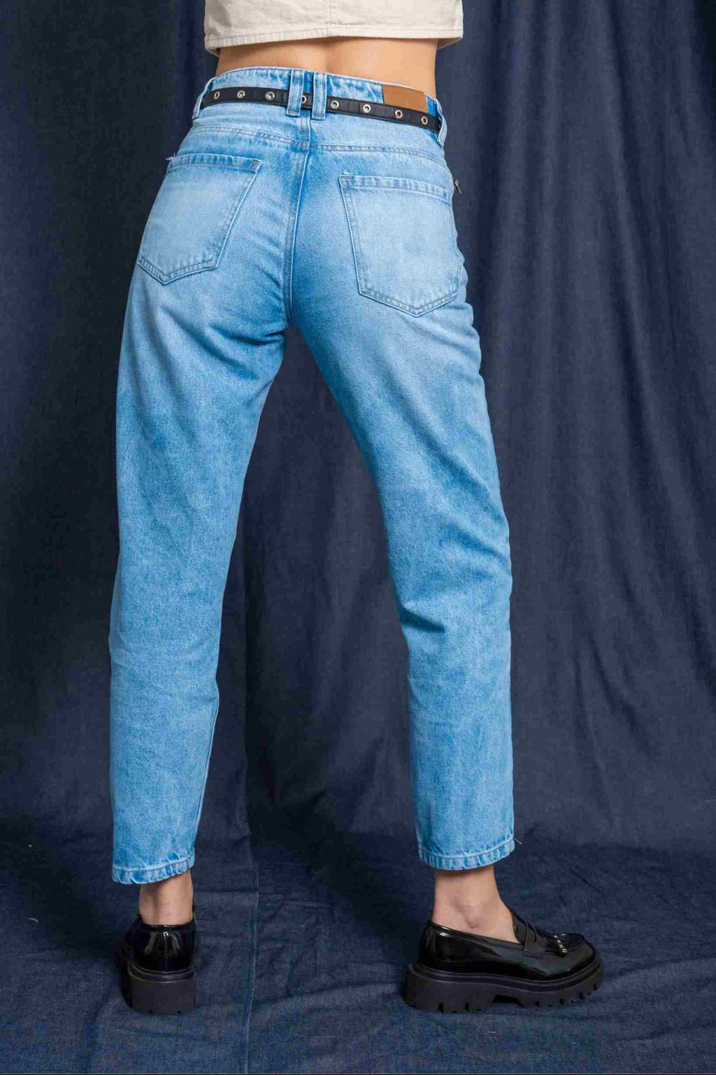 JEANS MOM FIT E-M 8339 - Kliquea