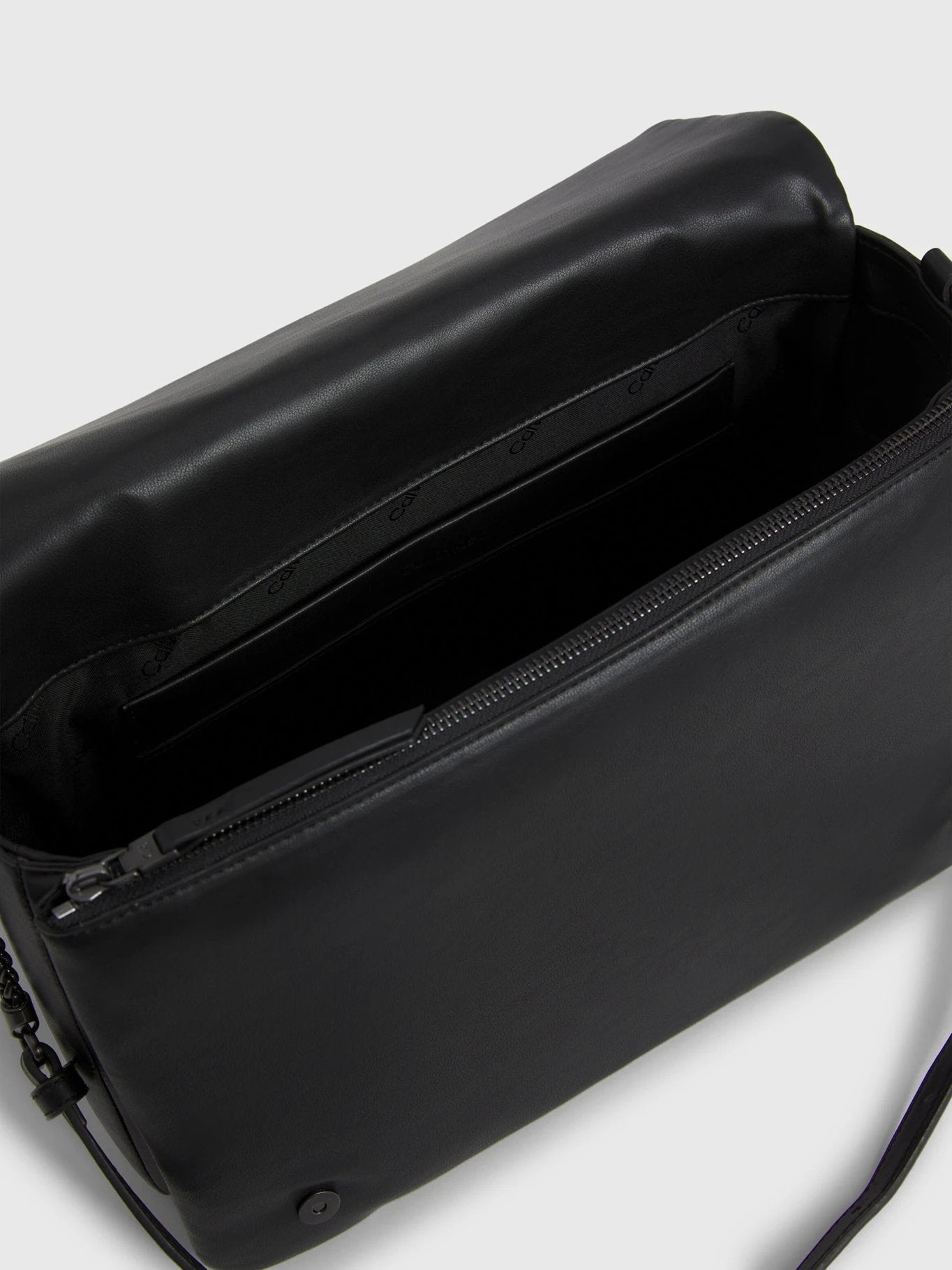 Cartera Calvin Klein Para Damas by Calvin Klein
