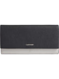 Monedero Calvin Klein Para Damas by Calvin Klein