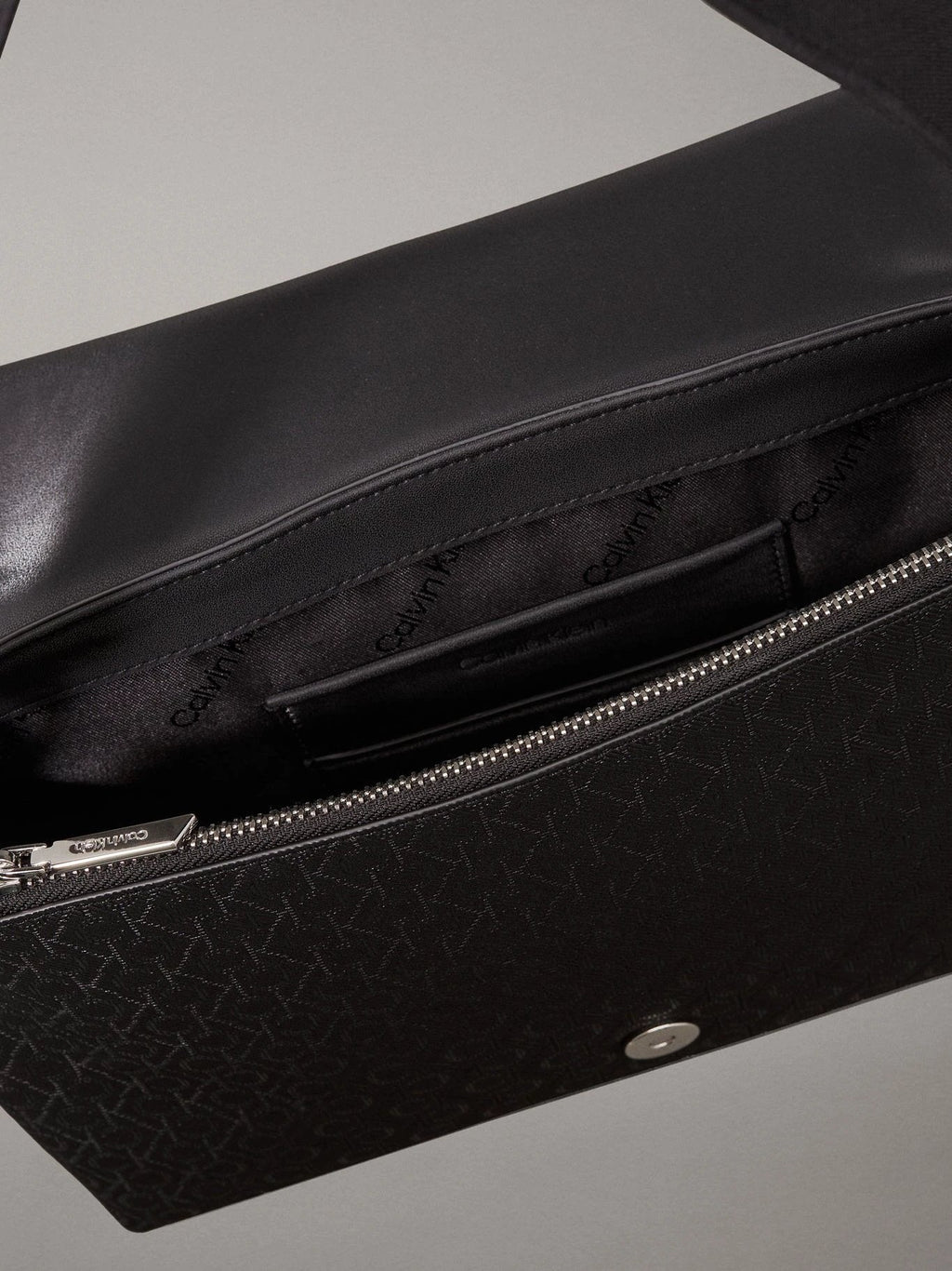 Cartera Calvin Klein Para Damas by Calvin Klein