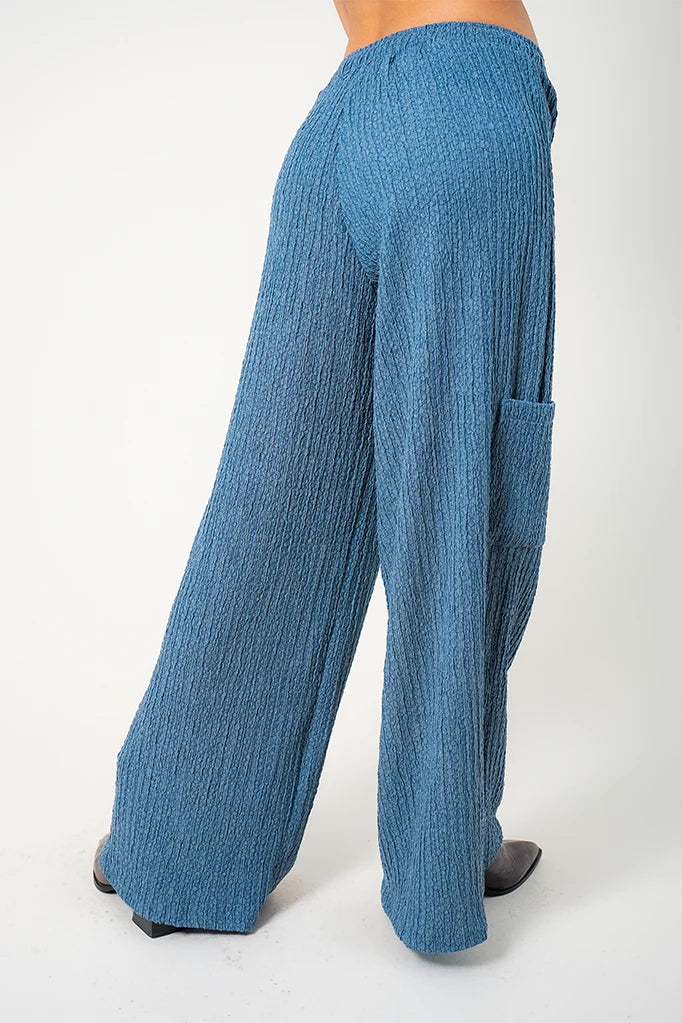 PANTALON FLUIDO TEXTURA R-C 8712 - Kliquea