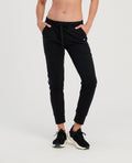 Pantalón jogger deportivo negro para mujer St Even con banda elástica y cordón ajustable para entrenamiento.