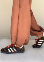 brown wide-leg flowy pants elastic waist side pockets view 4