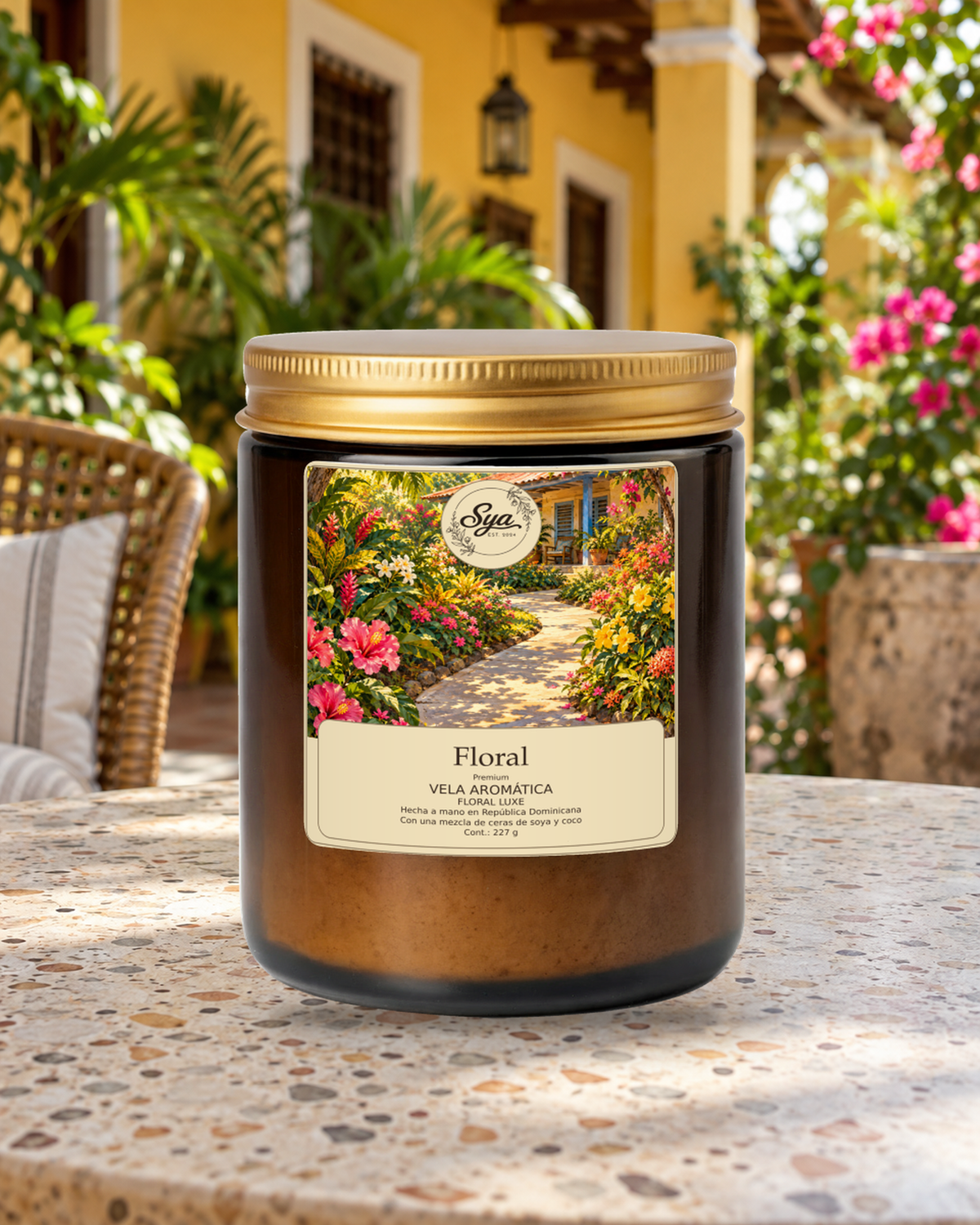 Vela Sya Floral de Floral Luxe en escena ambiental.