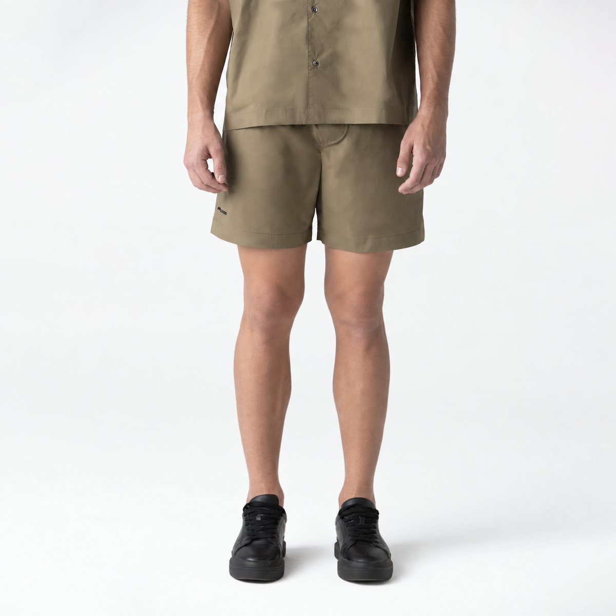 Short men, marca Monastery – vista 3