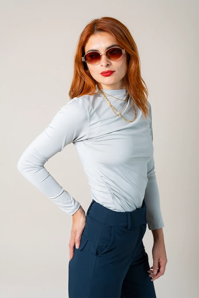 TOP CUELLO ALTO DRAPEADO T-C 7668 - Kliquea