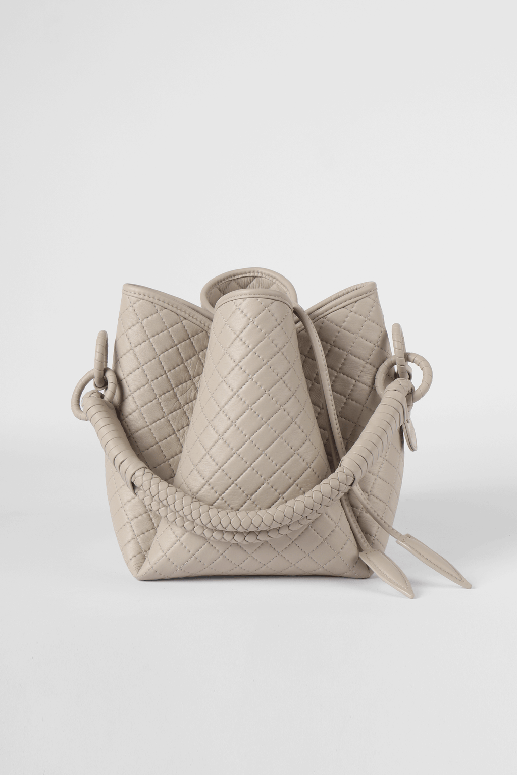 Tulip Bucket Bag, Off-white.