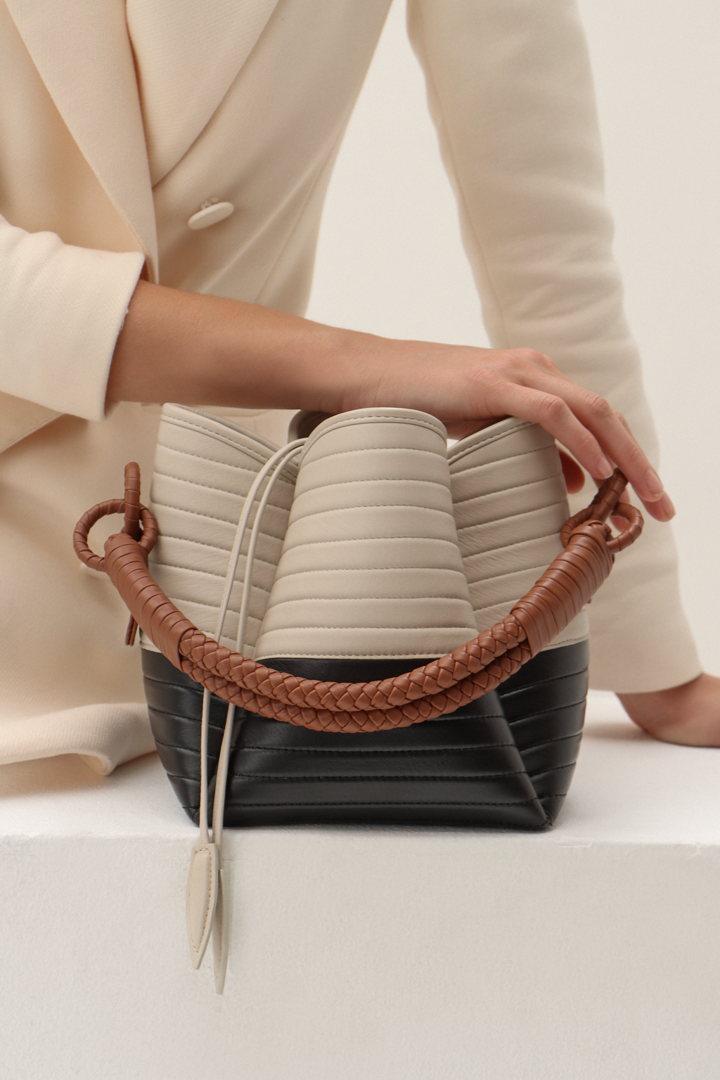 Tulip Oxford Bag, Tiramisu