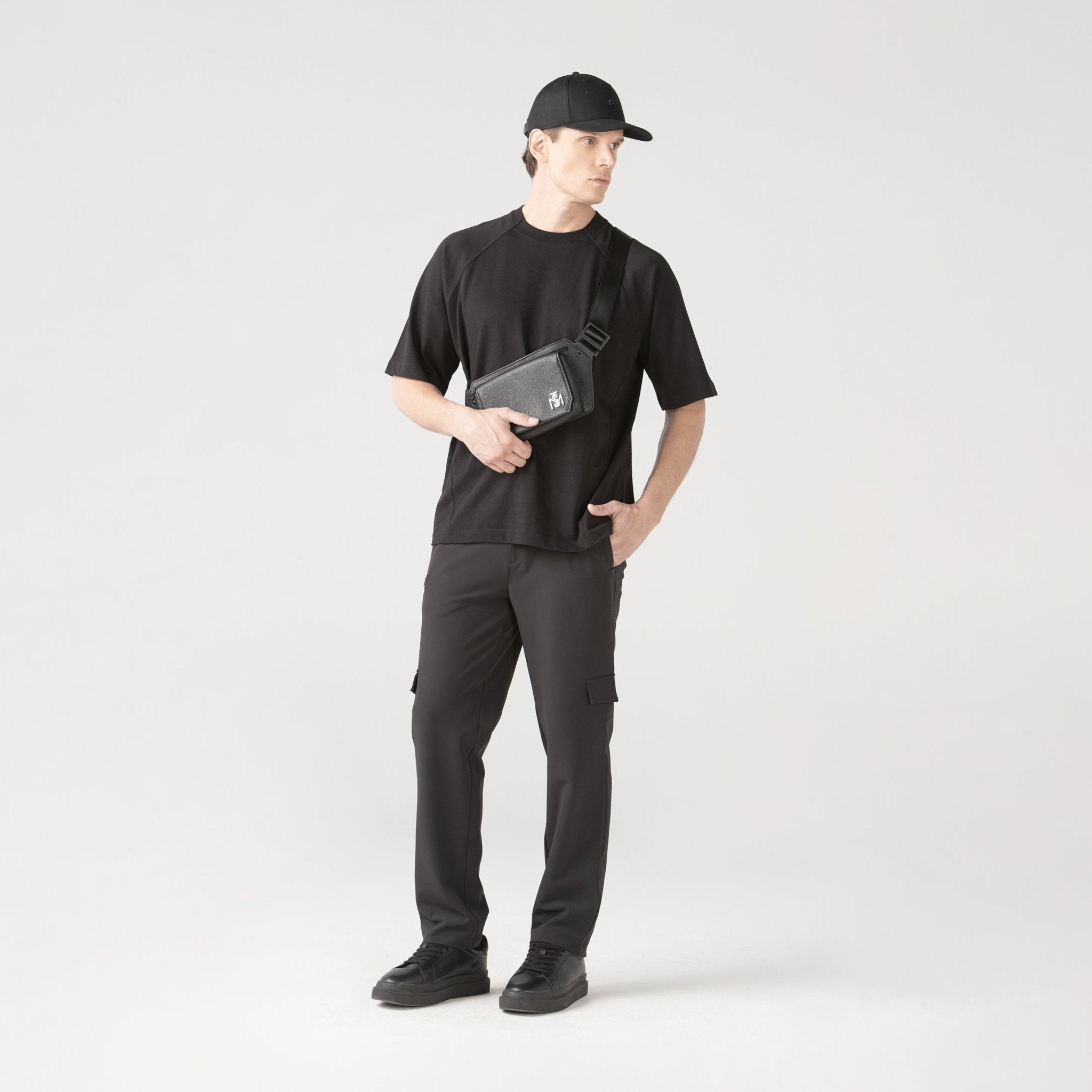 ADVENT FANNY PACK UNISEX BLACK - Monastery | Tienda Oficial Colombia