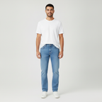 Pantalones Jeans Beverly Hills para Caballeros con modelo (AI)