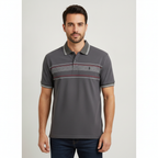 Poloshirt 1492 de Rayas con Mangas Cortas para Caballeros con modelo (AI)