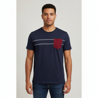 Camiseta 1492 de Mangas Cortas con Rayas y Bolsillo para Caballeros con modelo (AI)