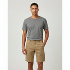 Pantalón Corto Beverly Hills para Caballeros con modelo (AI)