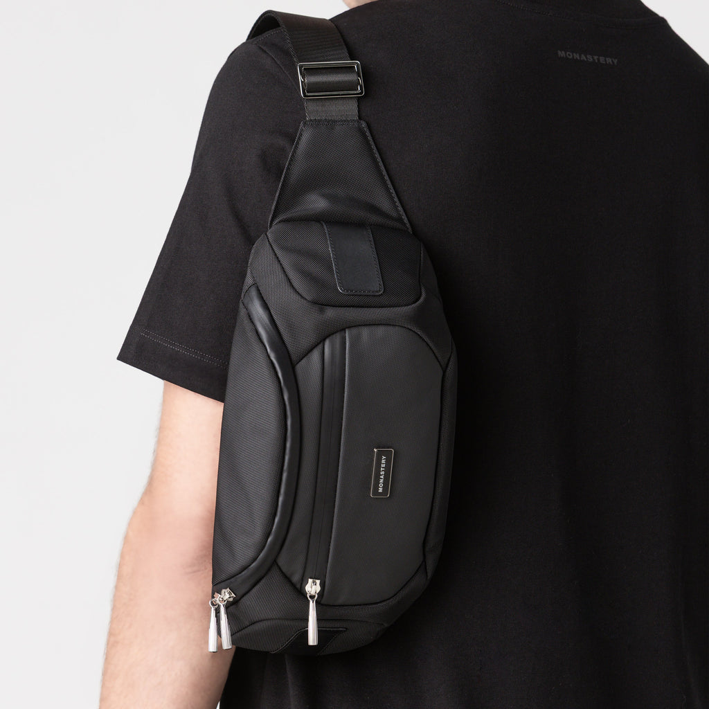 ALBAQ FANNY PACK UNISEX BLACK - Monastery | Tienda Oficial Colombia