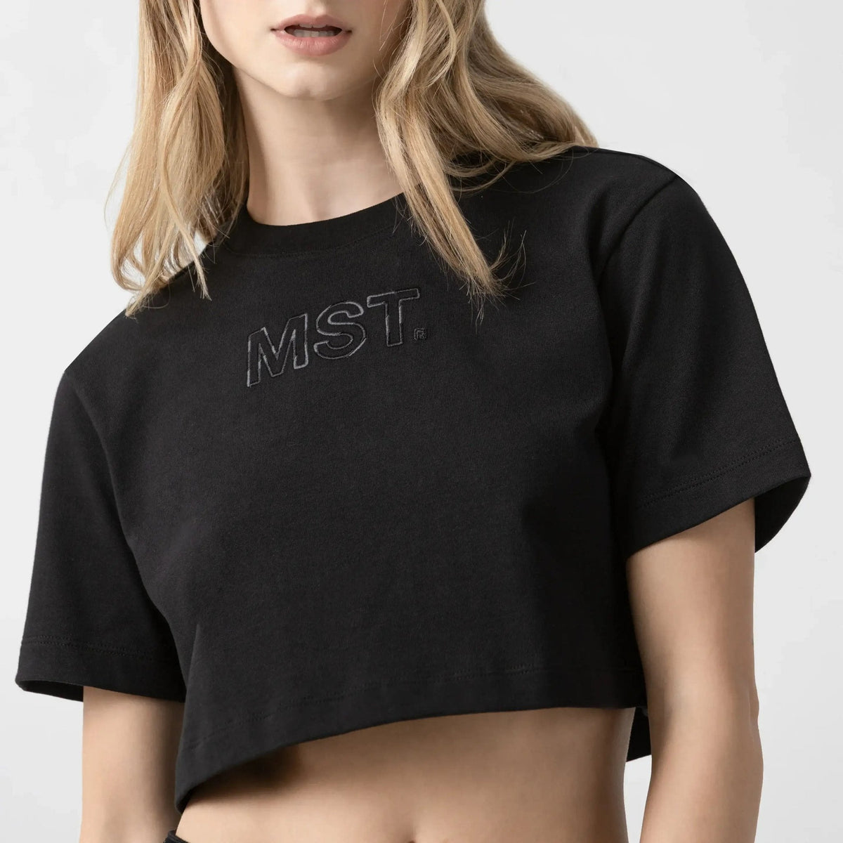 AMAL CROP TOP WOMEN BLACK - Monastery | Tienda Oficial Colombia