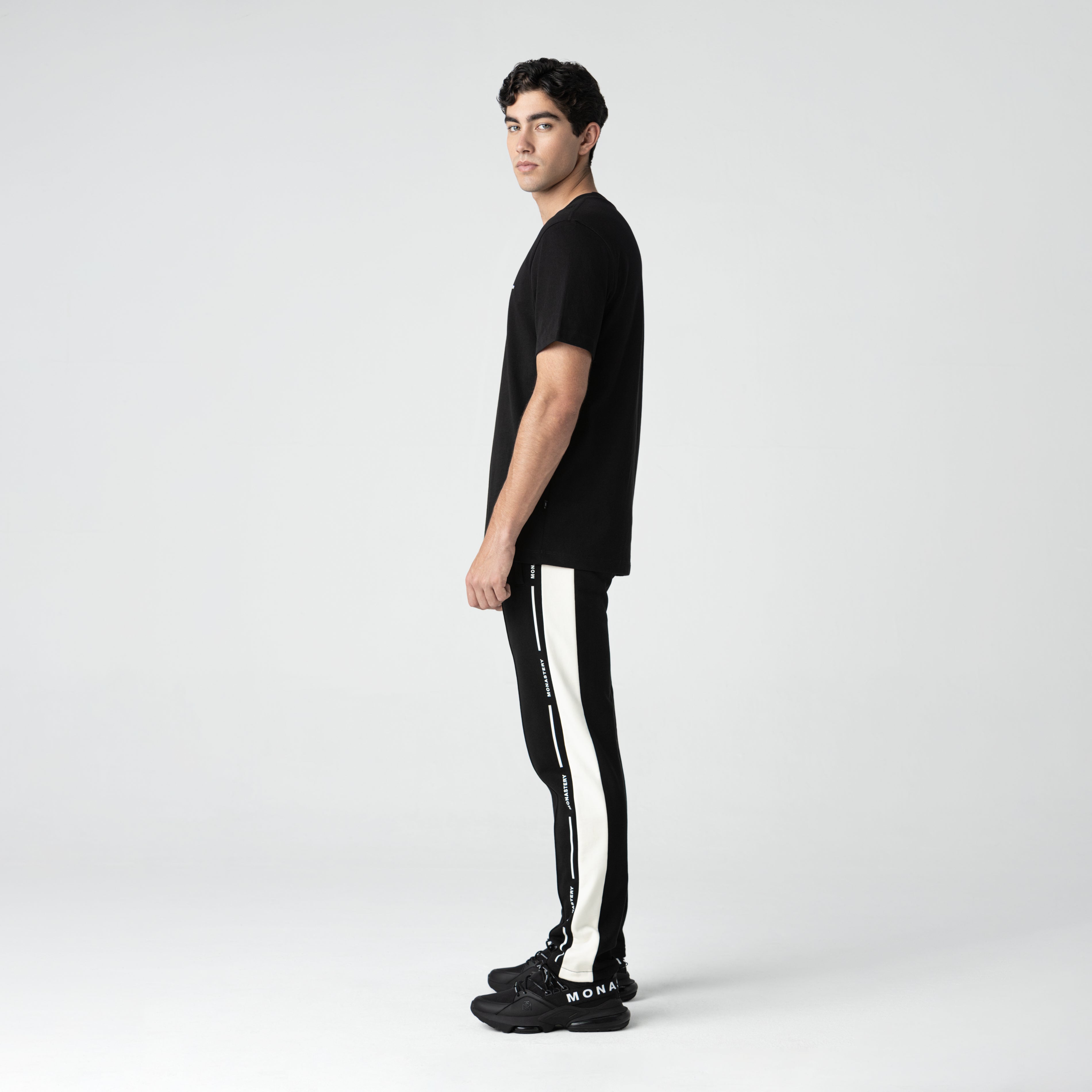 ARCANUM JOGGER MEN BLACK - Monastery | Tienda Oficial Colombia