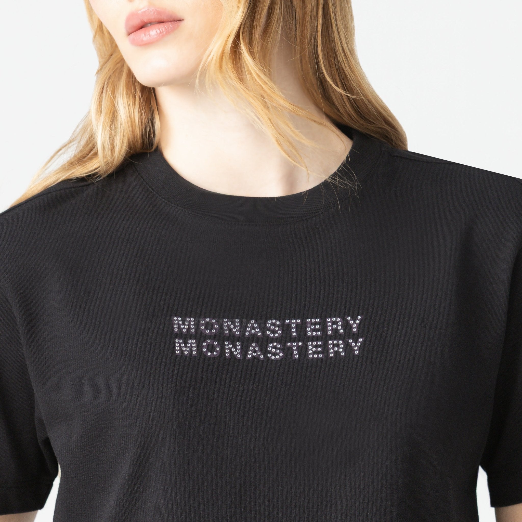 BAOSHE CROP TOP WOMEN BLACK - Monastery | Tienda Oficial Colombia