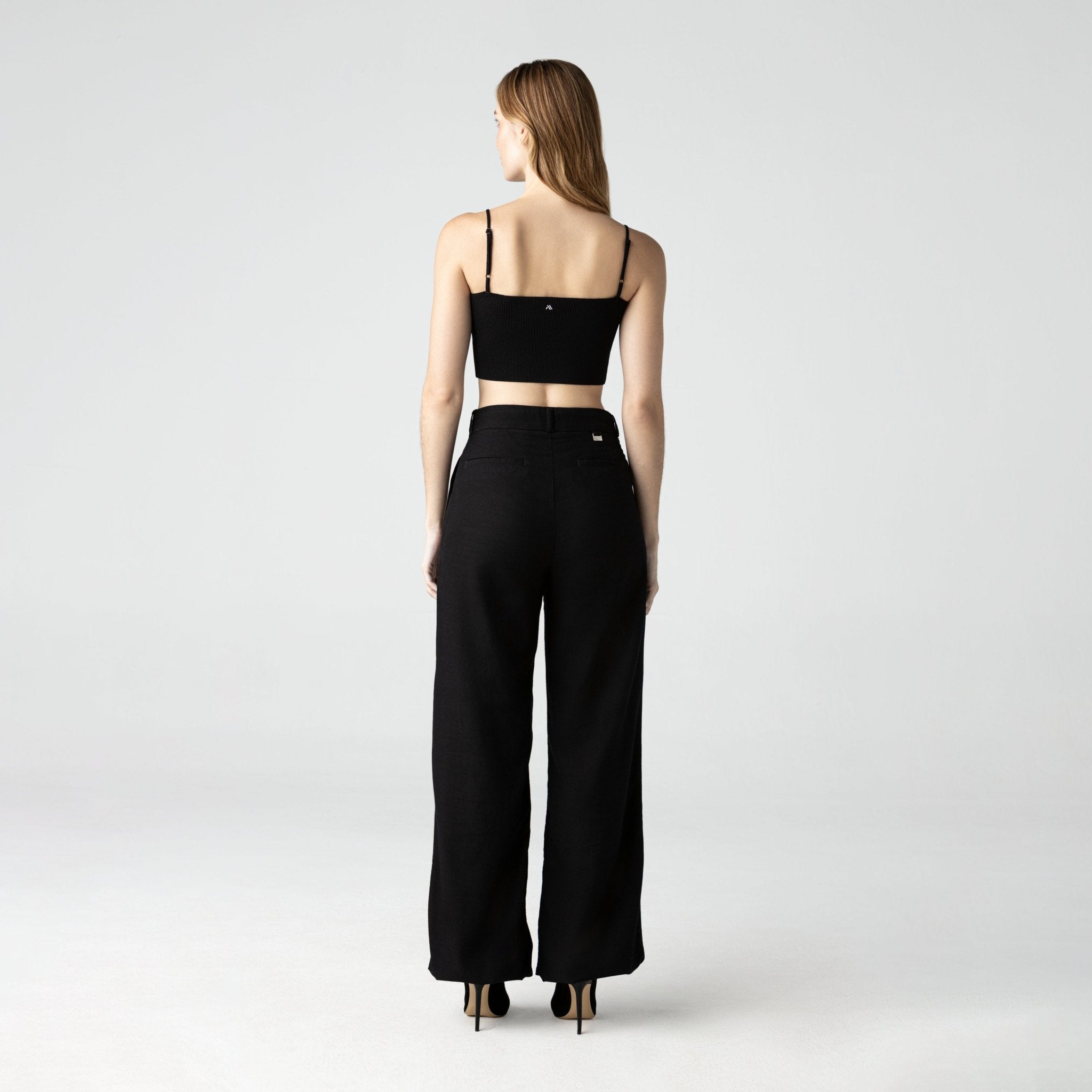 BEZEK PANT WOMEN BLACK - Monastery | Tienda Oficial Colombia
