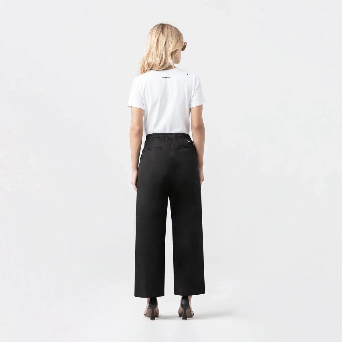 BRYNNA T-SHIRT WOMEN WHITE - Monastery | Tienda Oficial Colombia