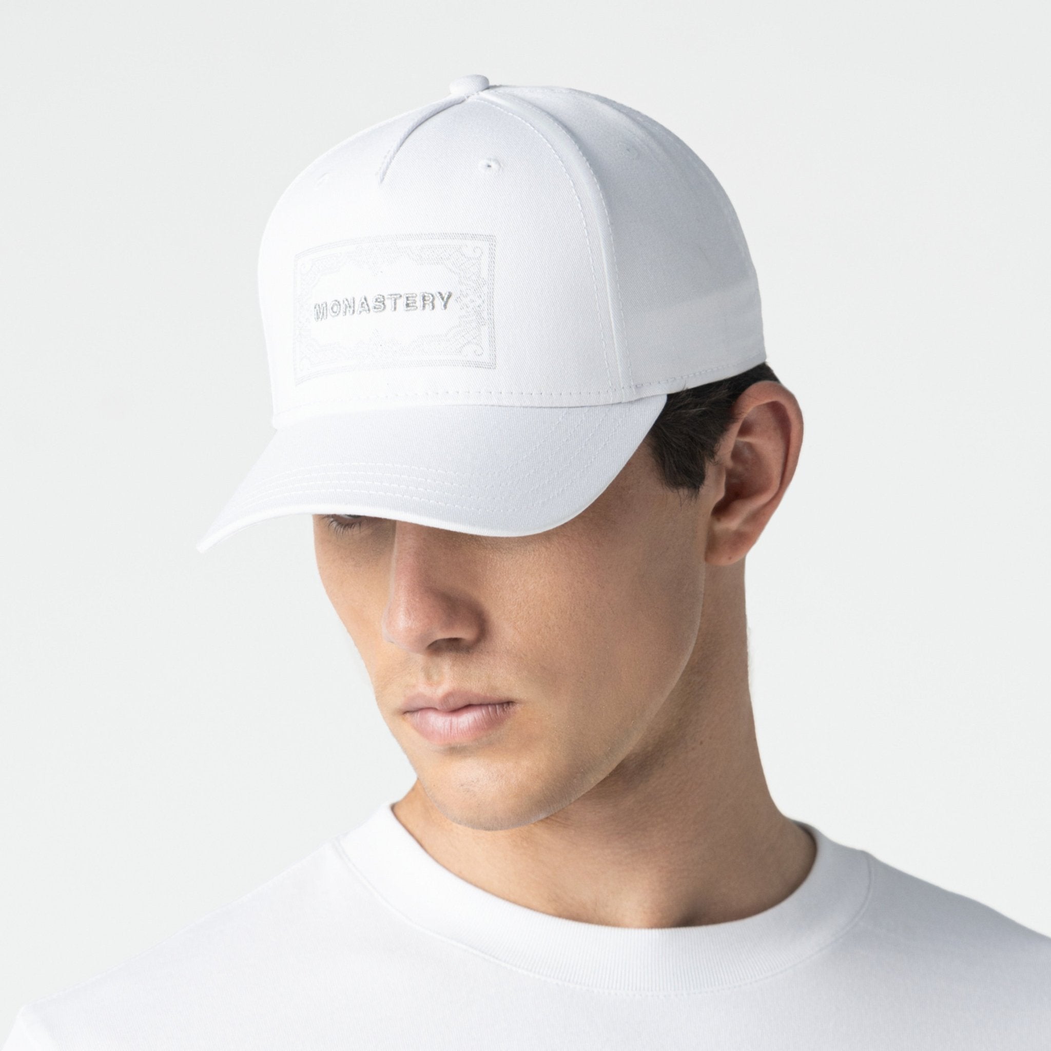 CLARUS CAP UNISEX WHITE U - Monastery | Tienda Oficial Colombia