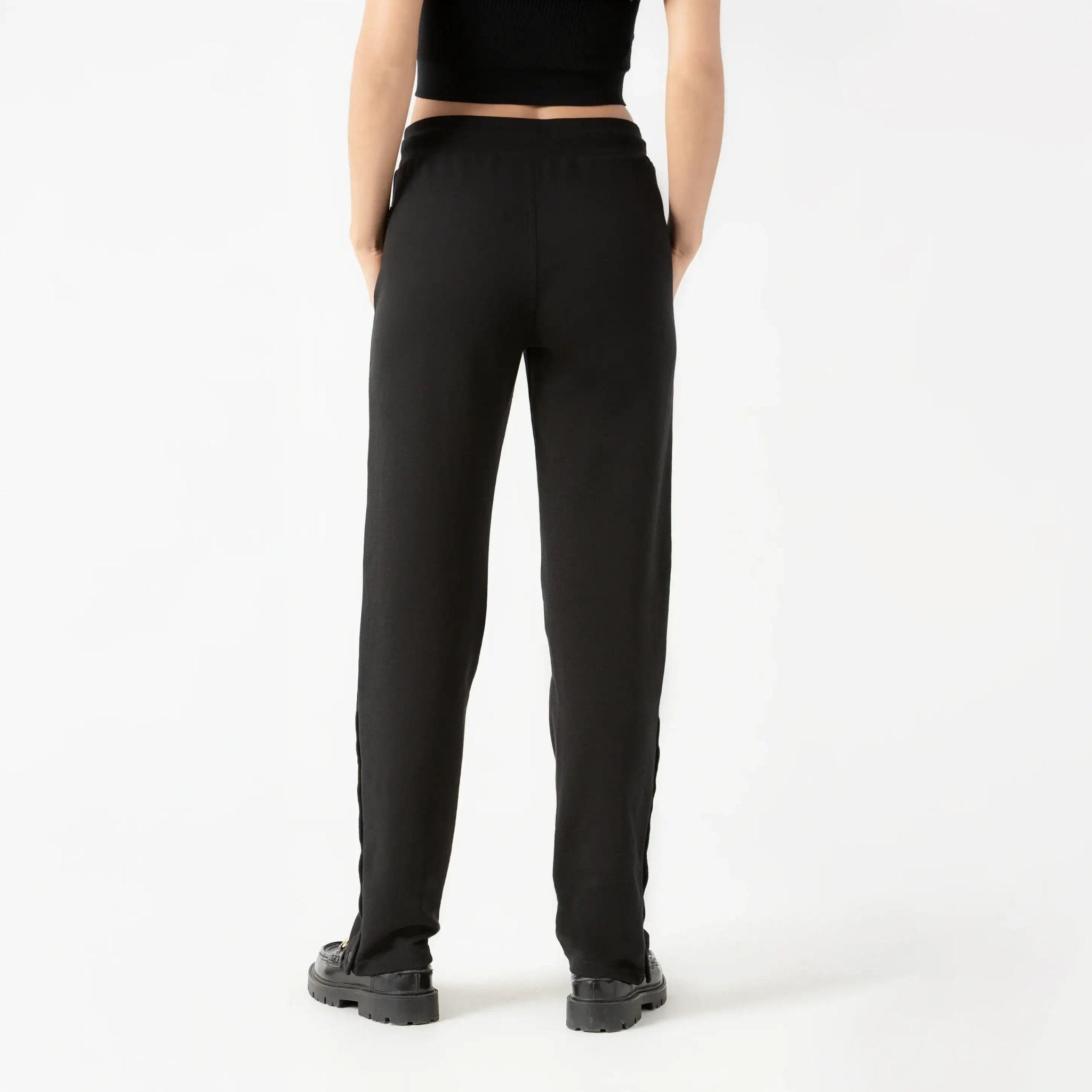 CYRA JOGGER WOMEN BLACK - Monastery | Tienda Oficial Colombia