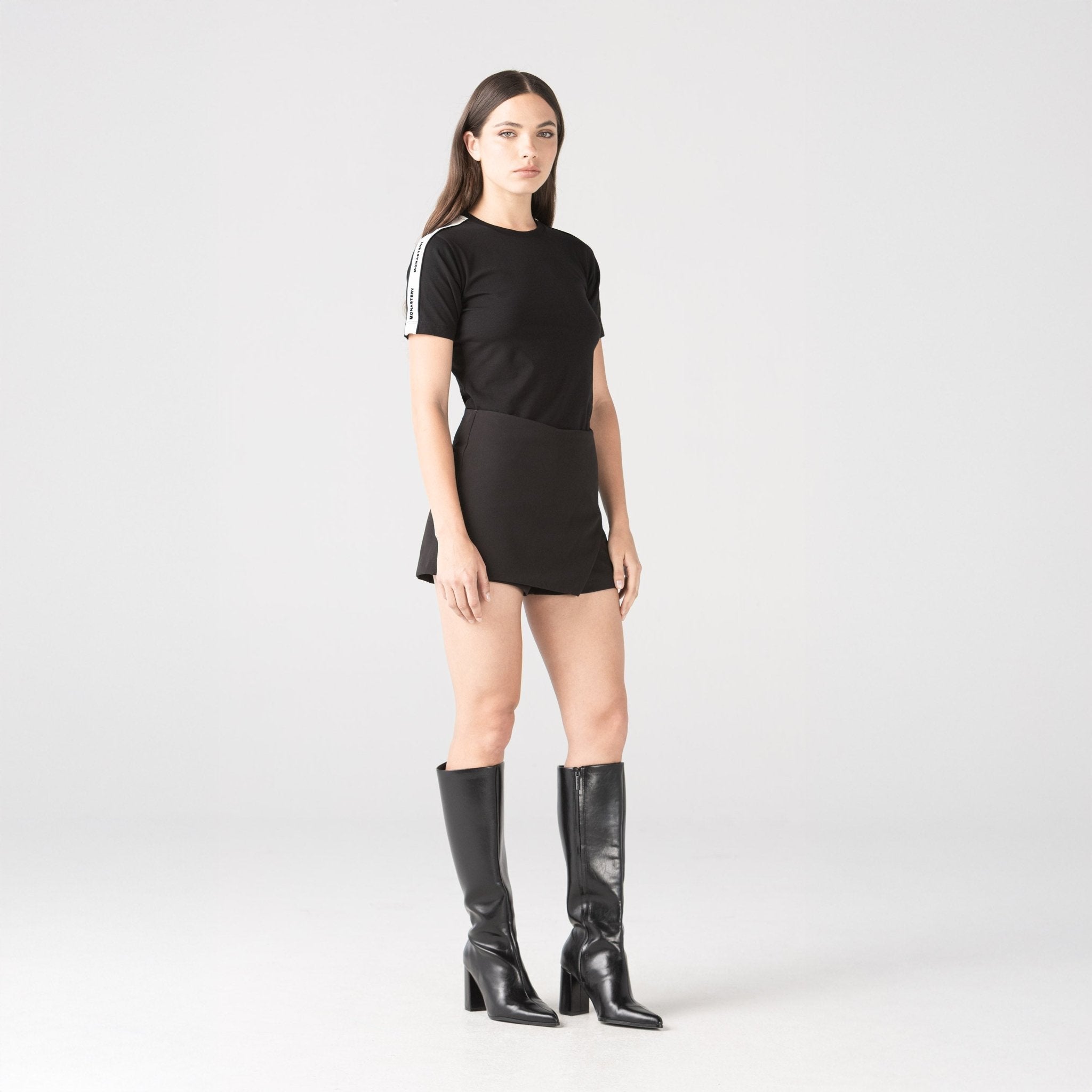 DAN T - SHIRT WOMEN BLACK - Monastery | Tienda Oficial Colombia