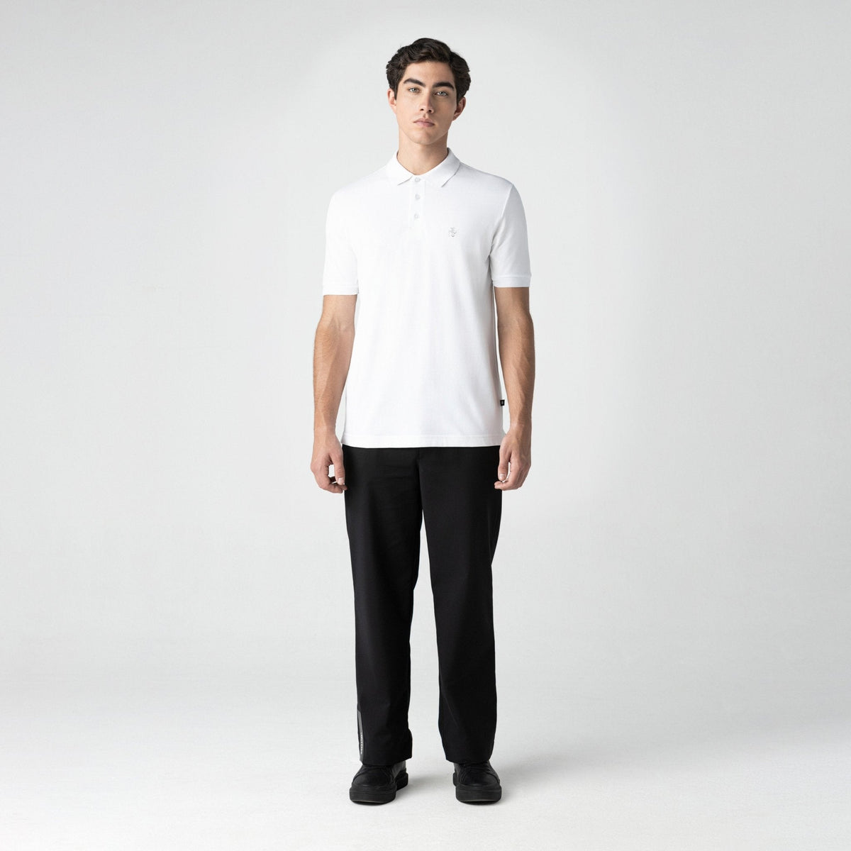 DOMINARIA POLO MEN WHITE - Monastery | Tienda Oficial Colombia