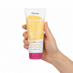 Fanola Color Mask Golden Aura sostenido por una mano