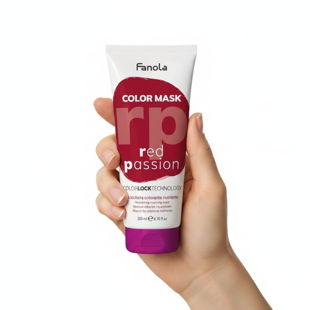Fanola Color Mask Red Passion sostenido por una mano