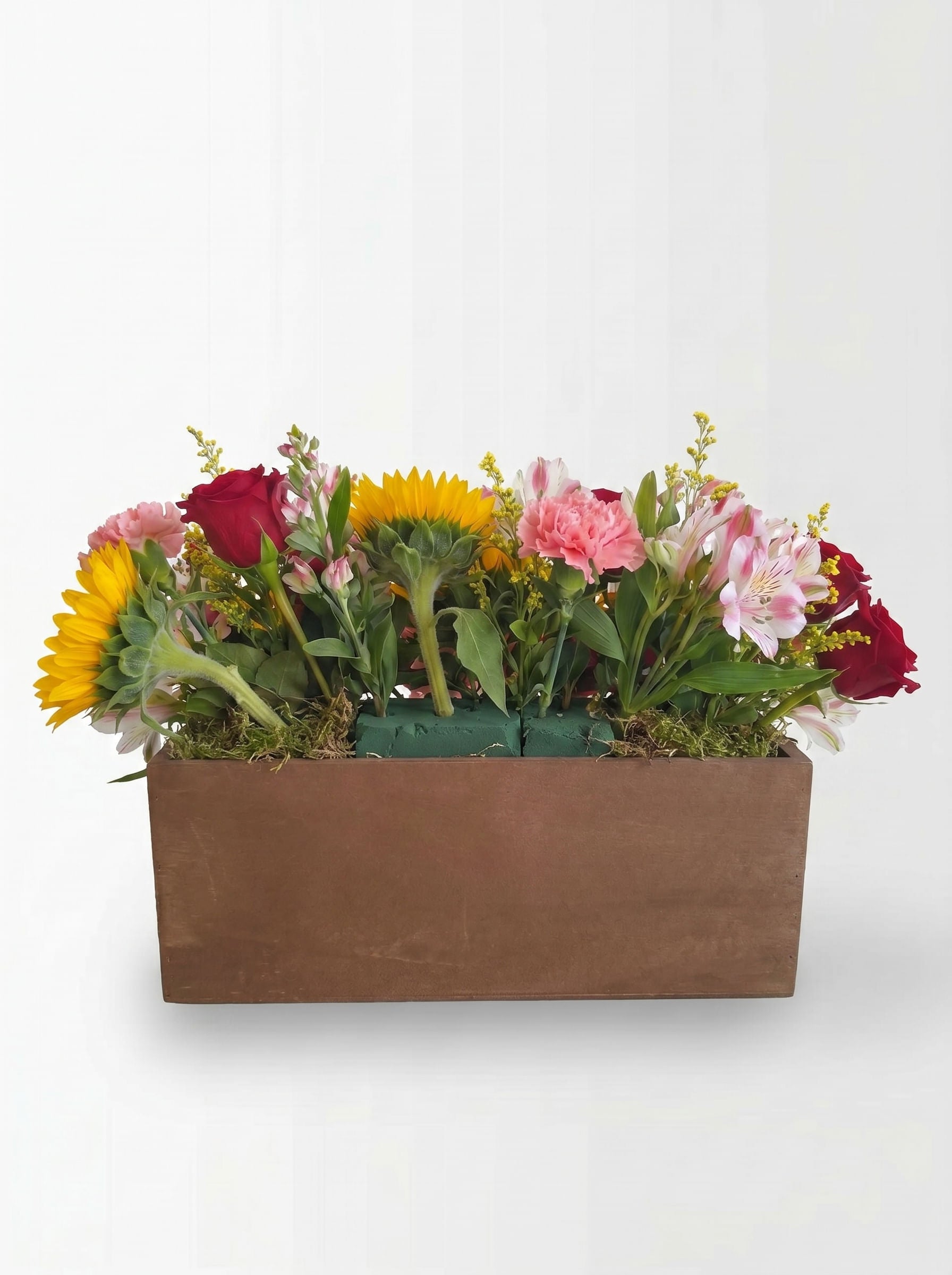 Caja de madera MOM con flores variadas