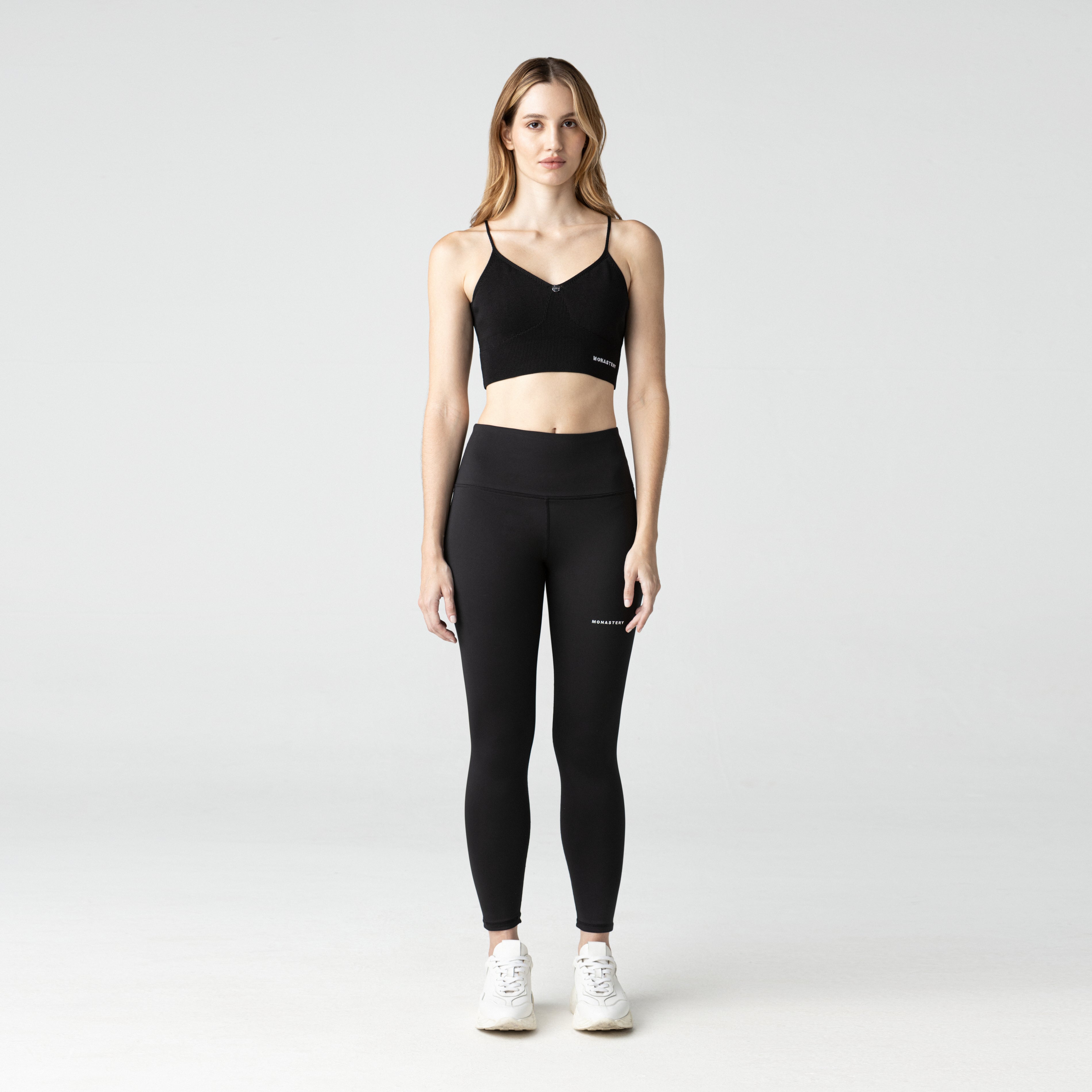 KITANE TOP WOMEN BLACK - Monastery | Tienda Oficial Colombia