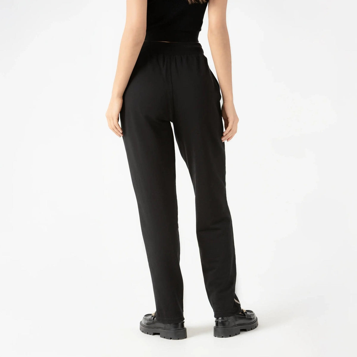 KORA JOGGER WOMEN BLACK - Monastery | Tienda Oficial Colombia