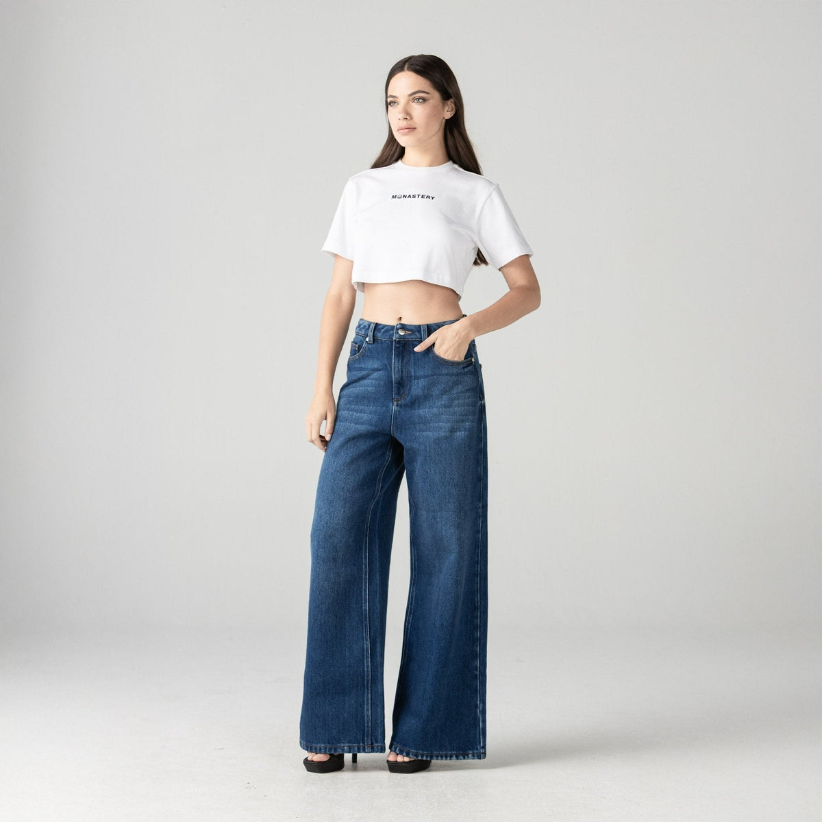 KUBLAI CROP TOP WOMEN WHITE - Monastery | Tienda Oficial Colombia
