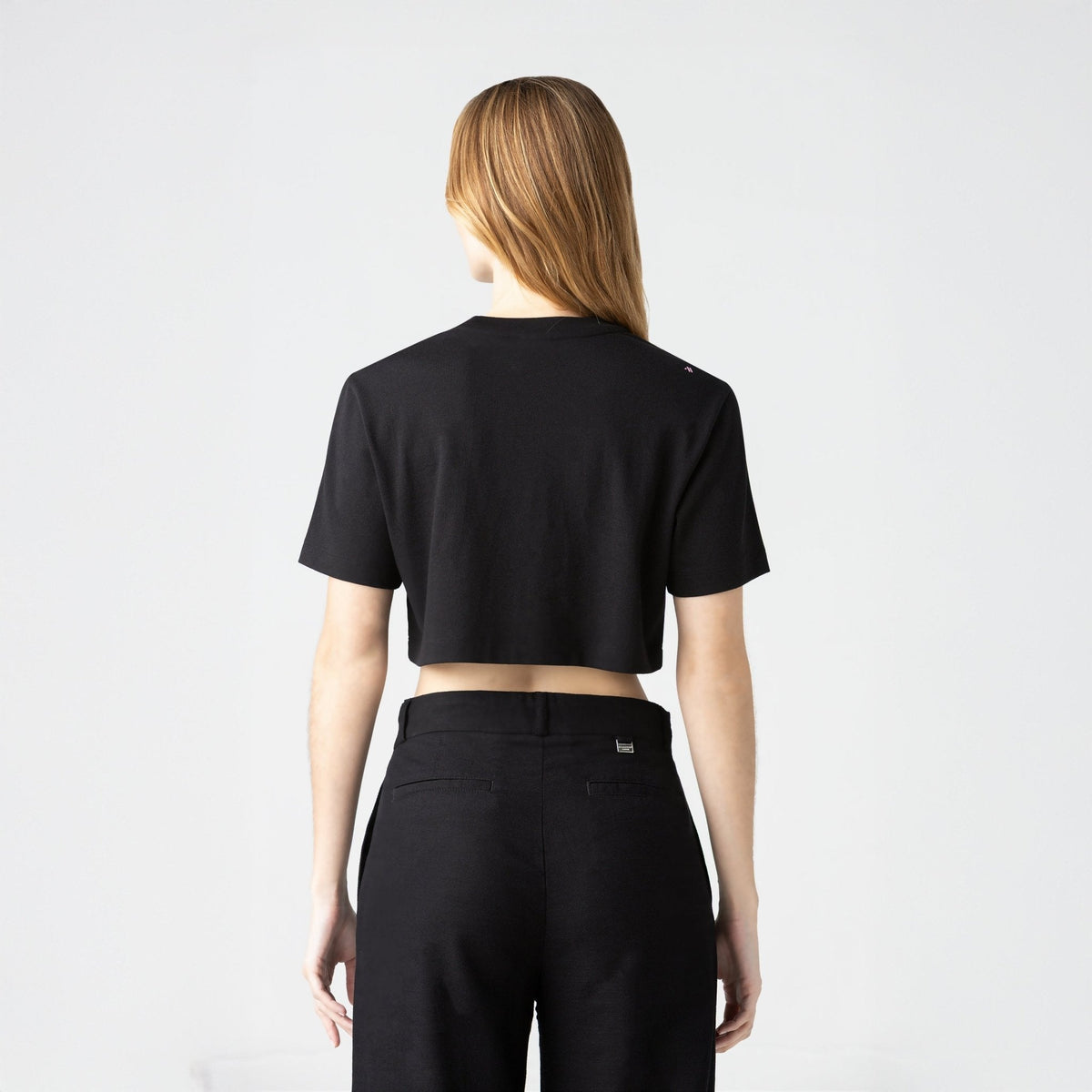 LIAO CROP TOP WOMEN BLACK - Monastery | Tienda Oficial Colombia