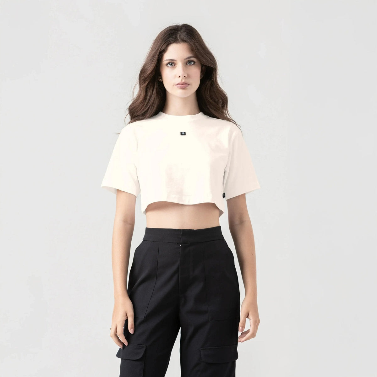 NAIA CROP TOP WOMEN WHITECAP GRAY - Monastery | Tienda Oficial Colombia