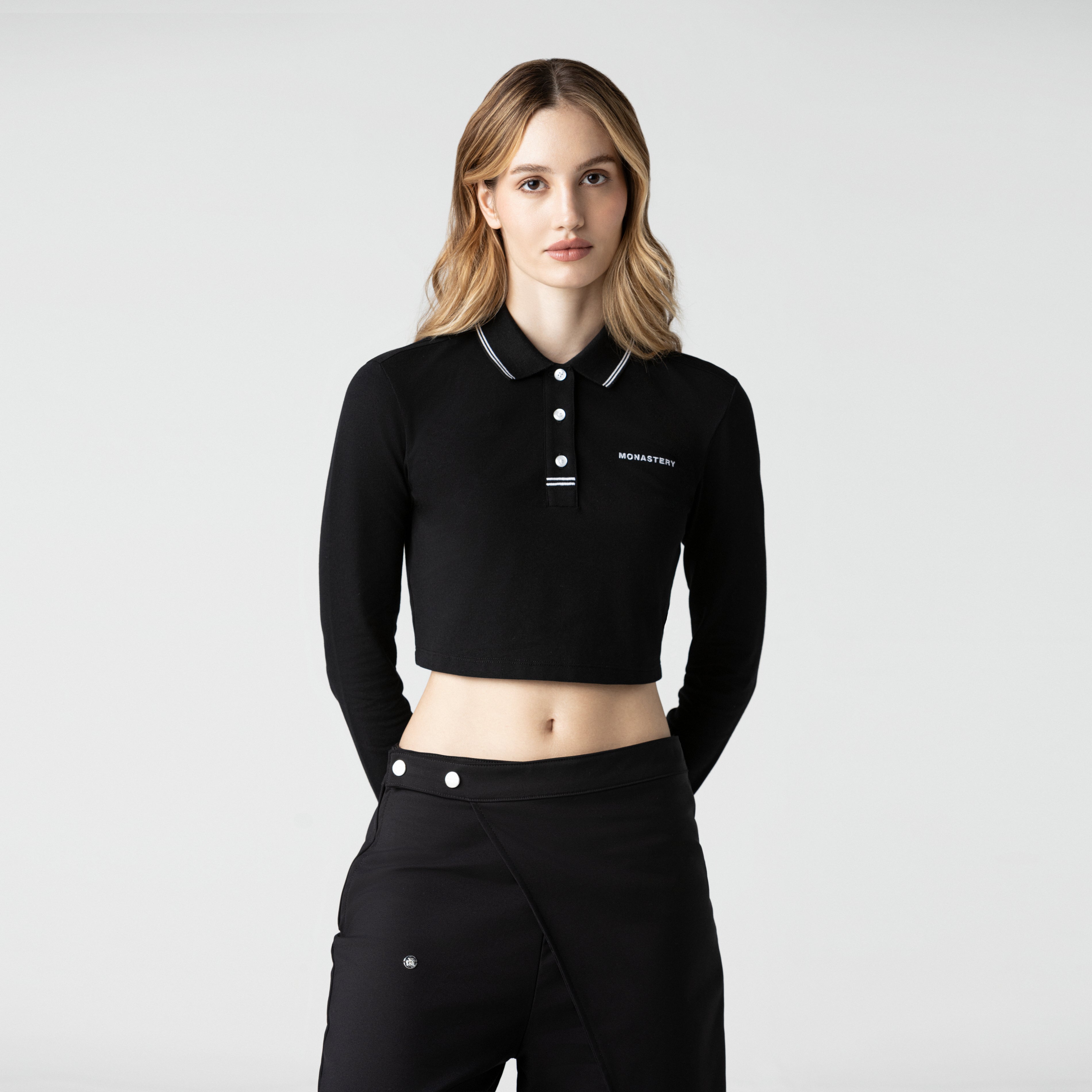 NINKIA CROP TOP WOMEN BLACK - Monastery | Tienda Oficial Colombia