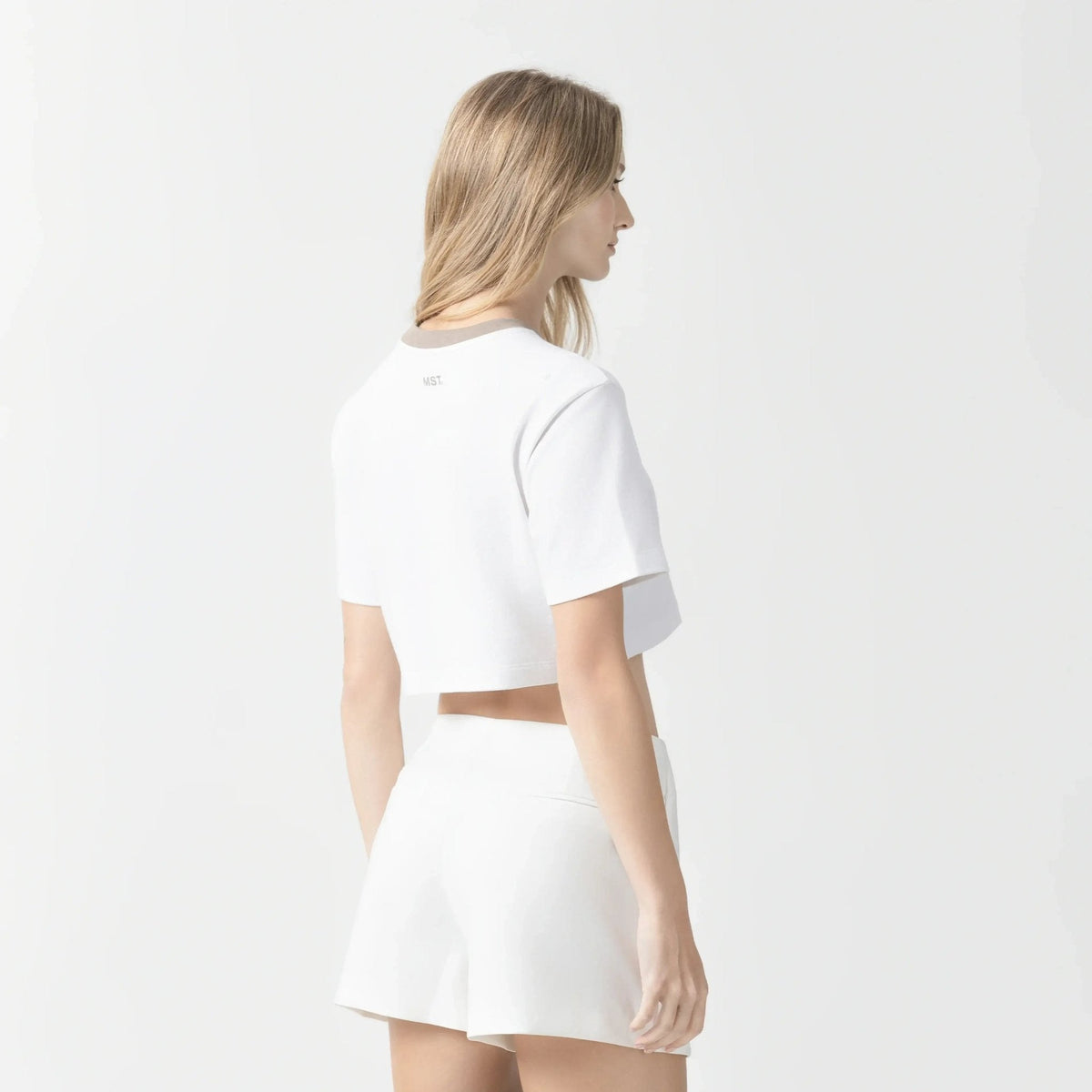NOORA CROP TOP WOMEN WHITE - Monastery | Tienda Oficial Colombia