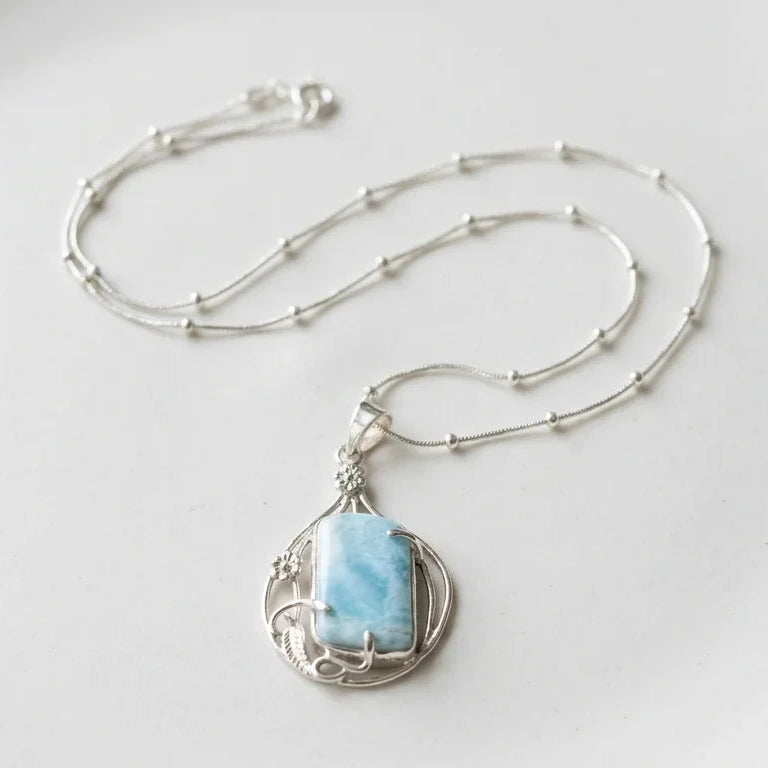Collar de plata con larimar
