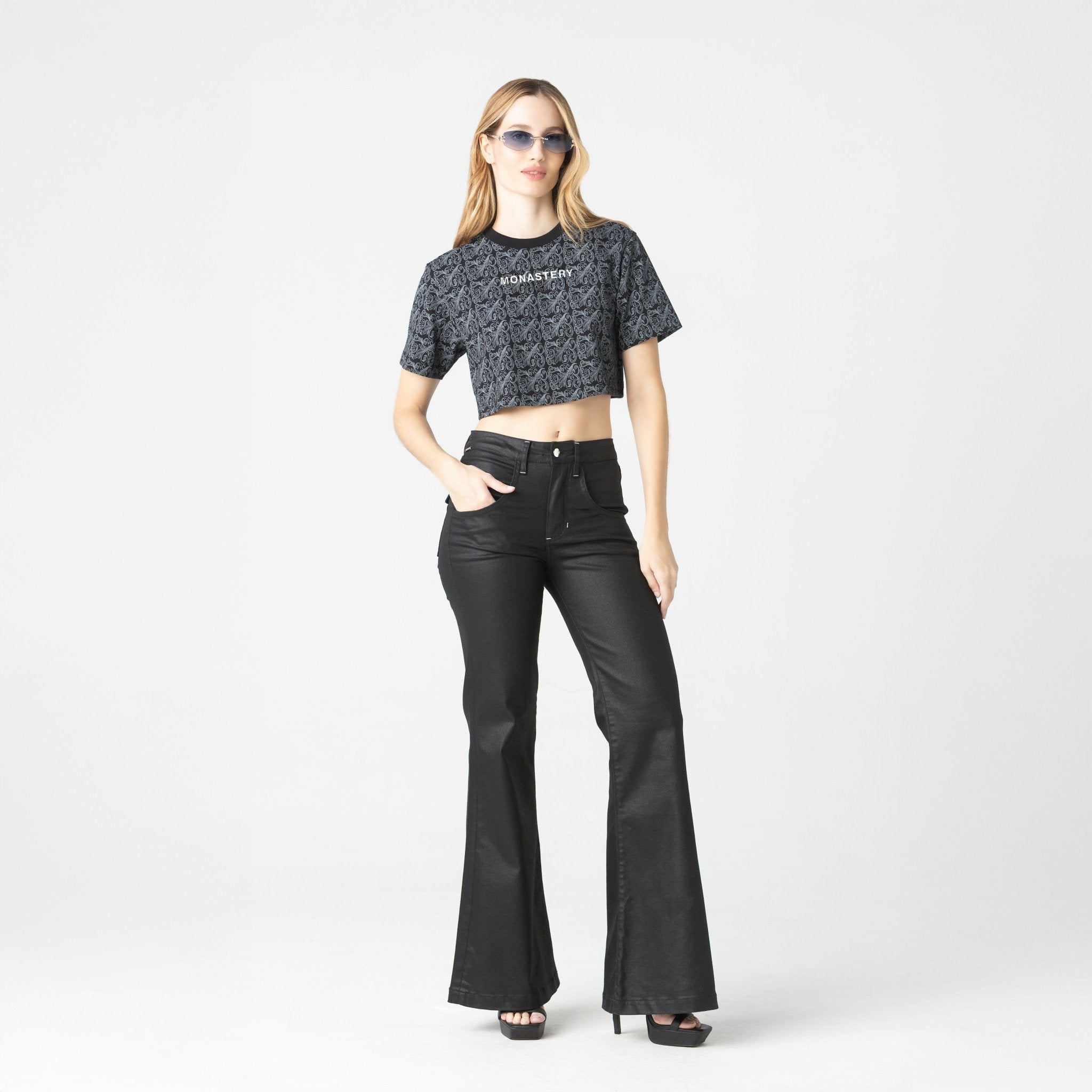 QINA CROP TOP WOMEN BLACK - Monastery | Tienda Oficial Colombia
